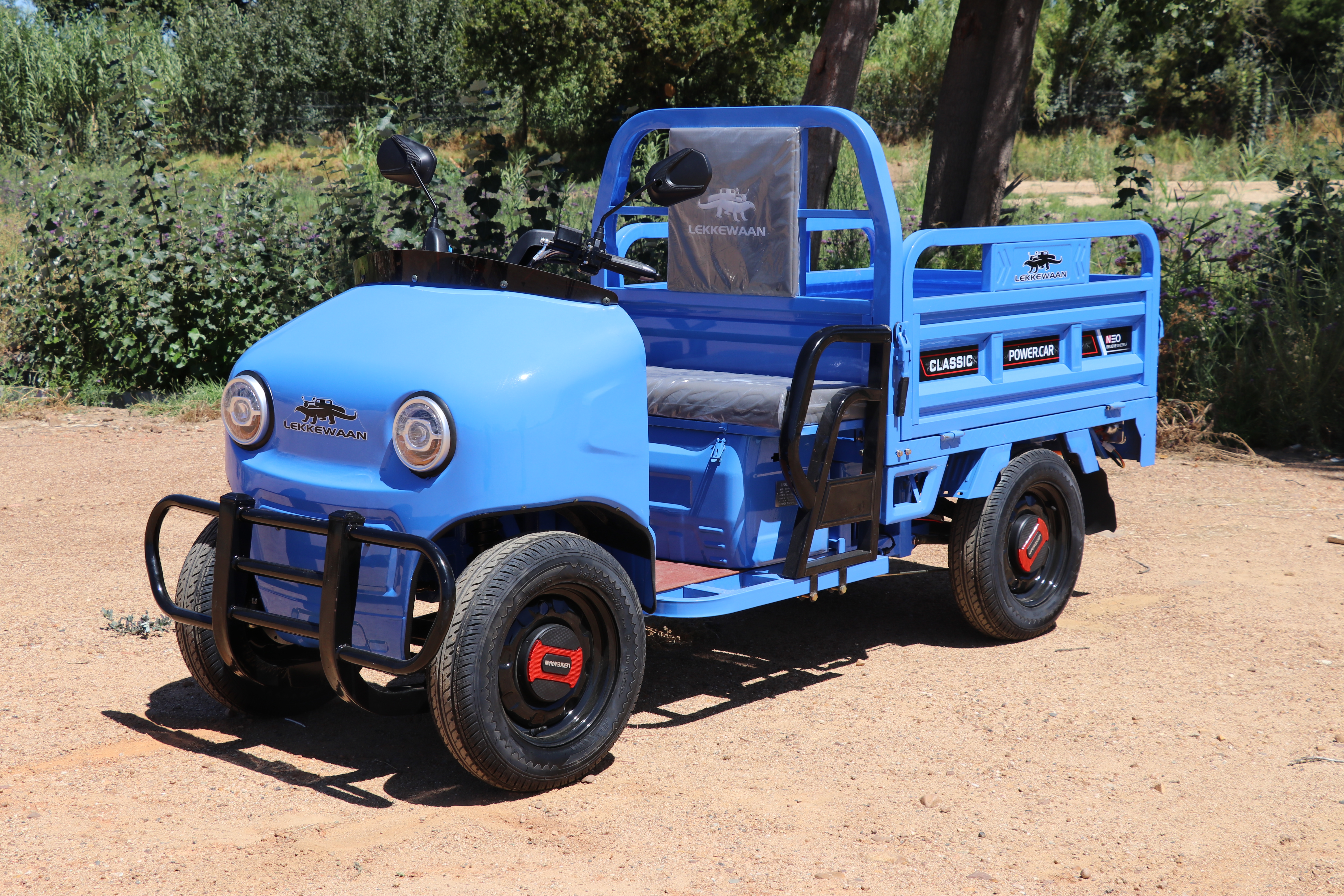 blue-lekkewaan-four-wheeler